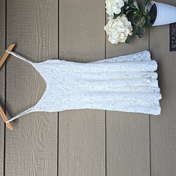 American Eagle Coquette Cream Lace skater Dress with Adjustable Straps Sz Small - Picture 1 of 6